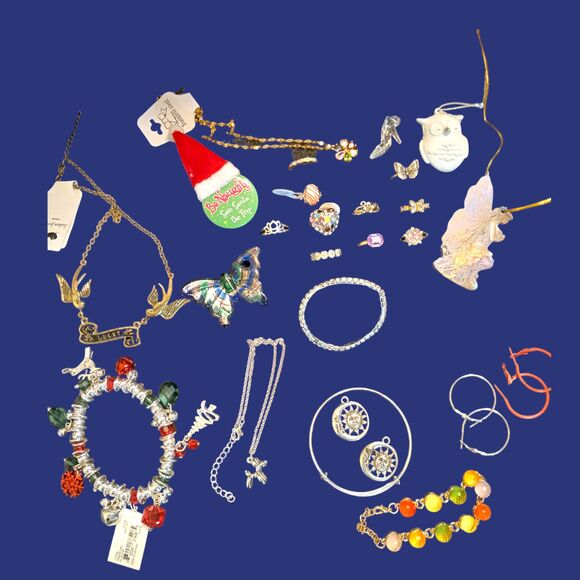 Hand Made Winter Themed Junk Journal *Includes 10 pc NEW JEWELRY* Women Girls - Picture 13 of 16